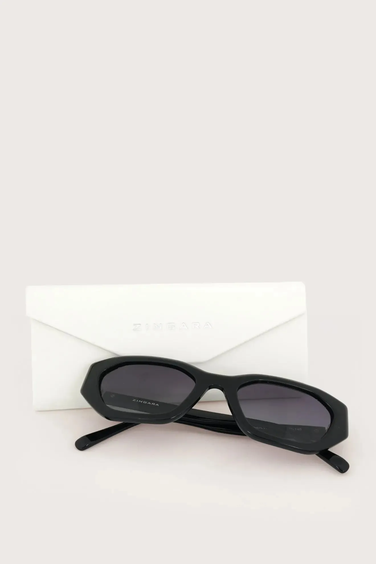 Kerry Sunglasses - Oversize - Black