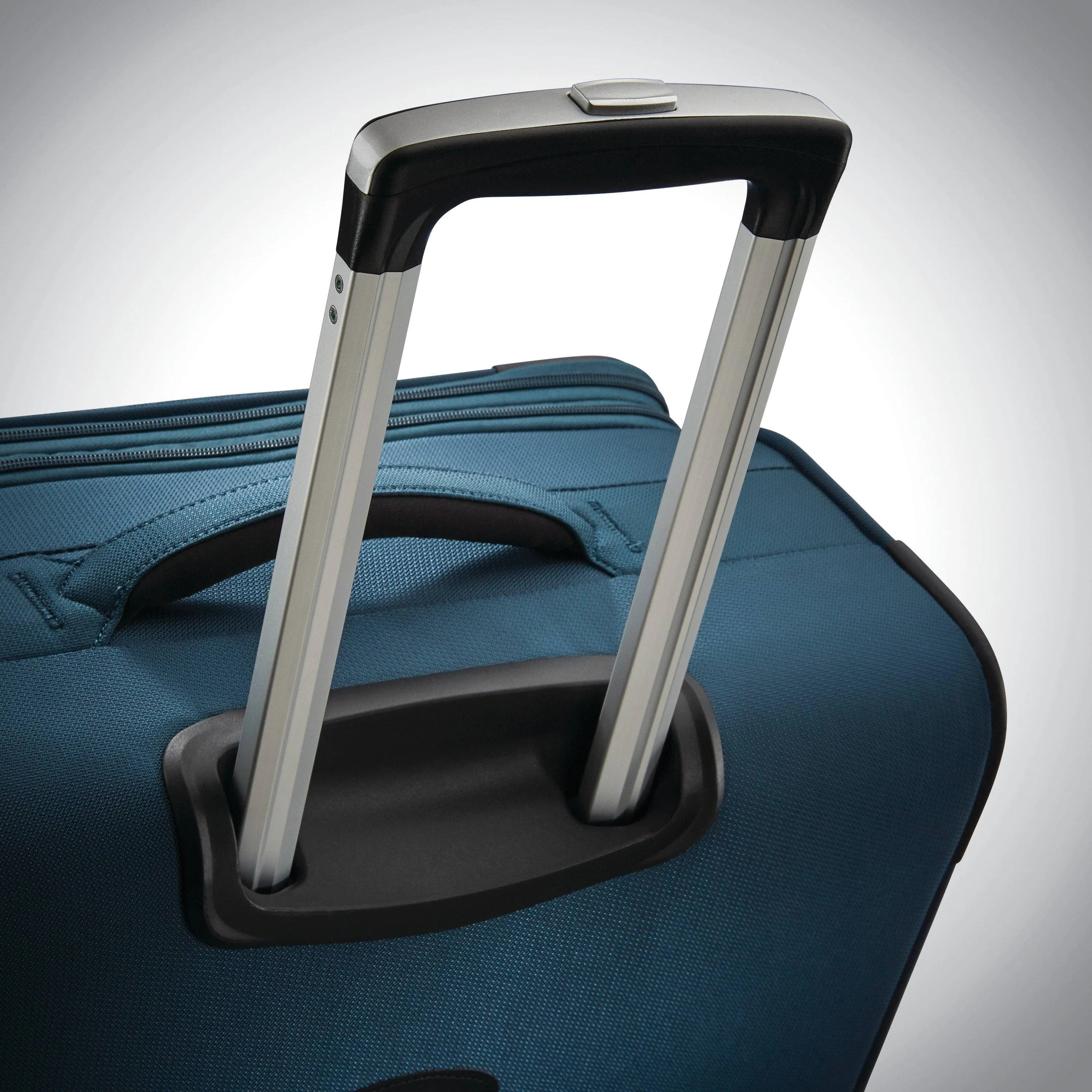 Samsonite Advena 20" 4-Wheel Carry-On Luggage