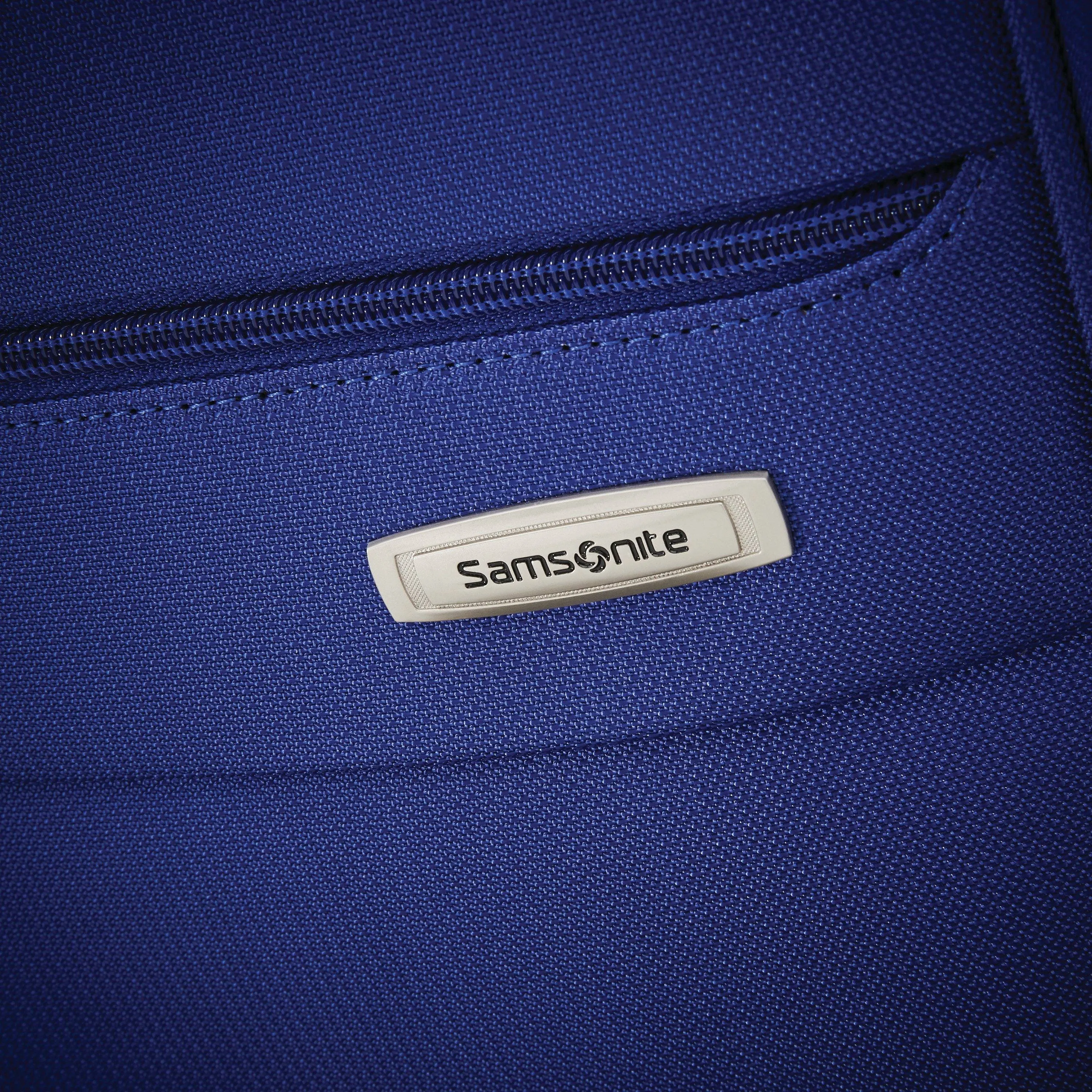 Samsonite Advena 20" 4-Wheel Carry-On Luggage
