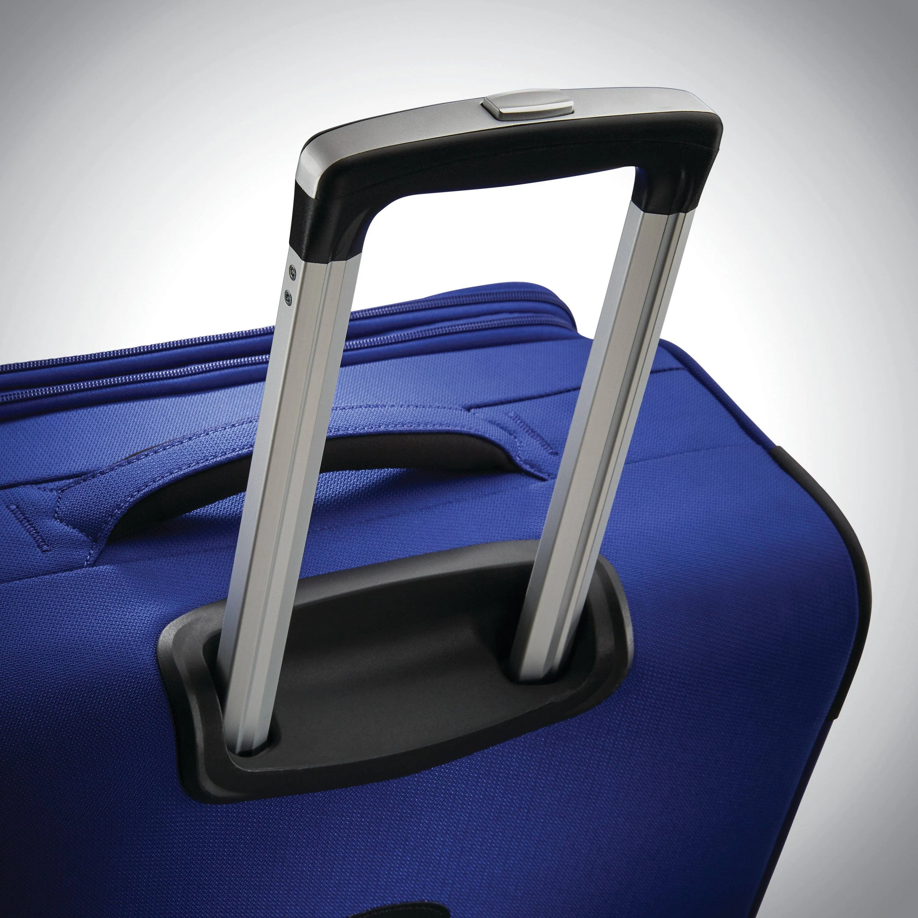Samsonite Advena 25" 4-Wheel Medium Luggage