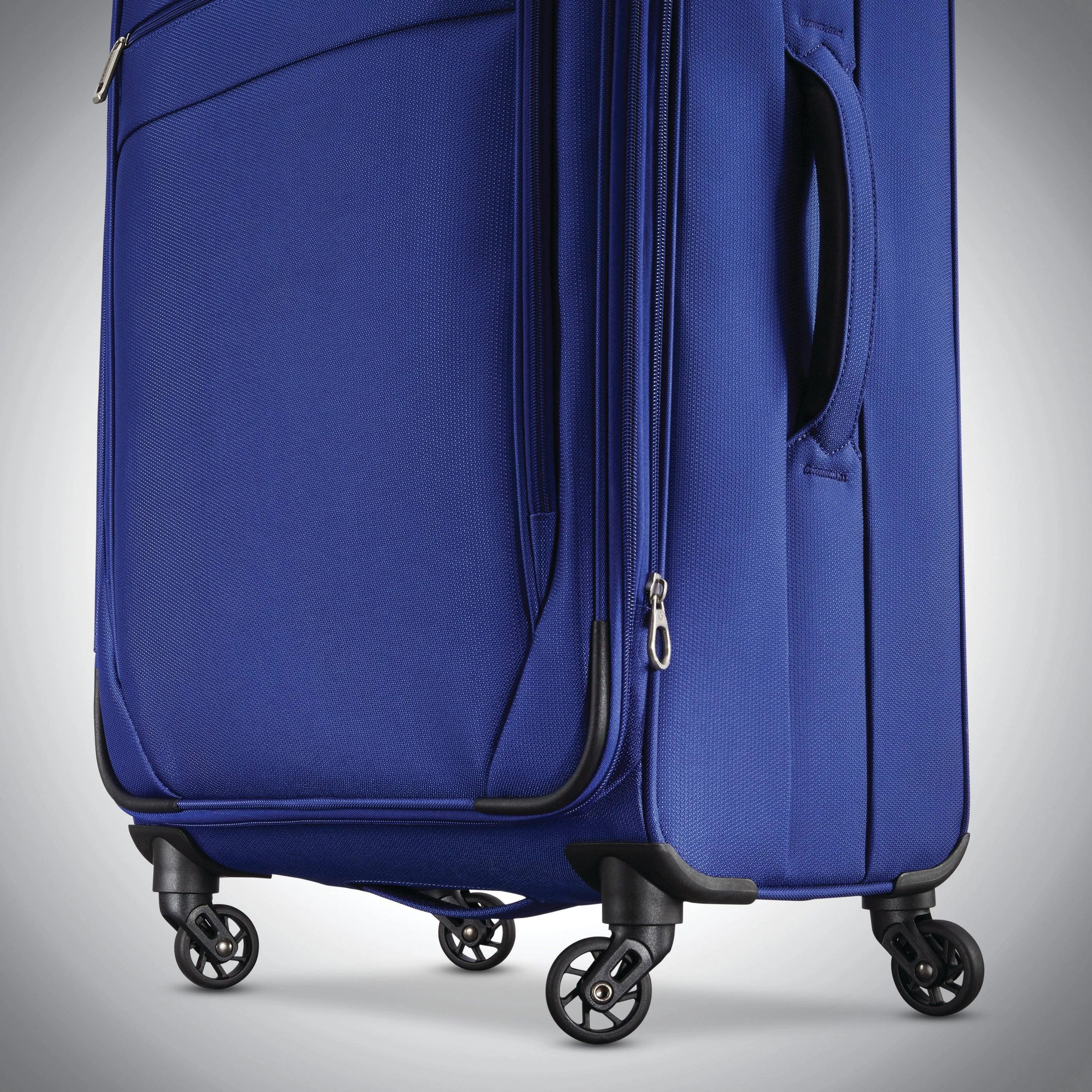 Samsonite Advena 25" 4-Wheel Medium Luggage