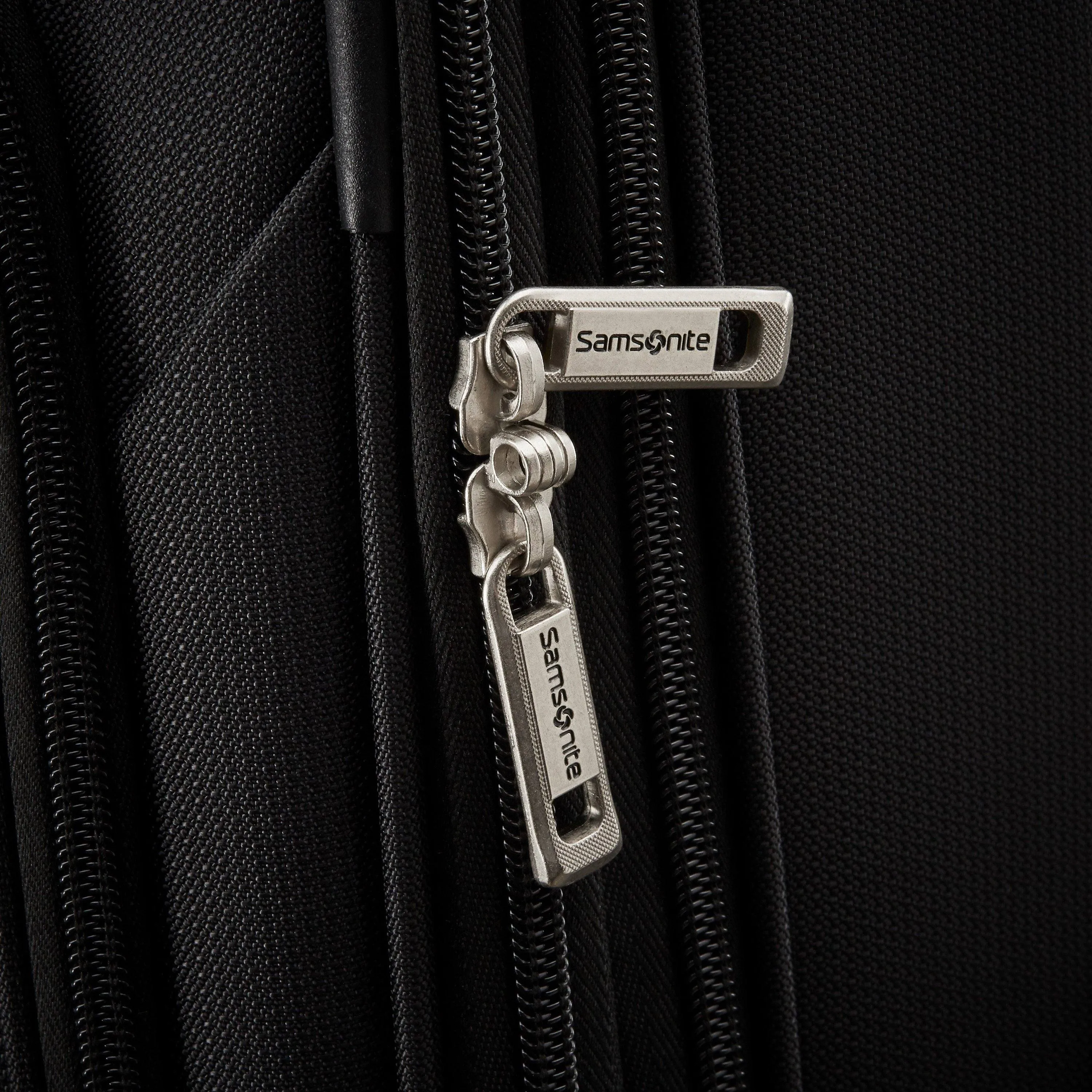 Samsonite Advena 25" 4-Wheel Medium Luggage