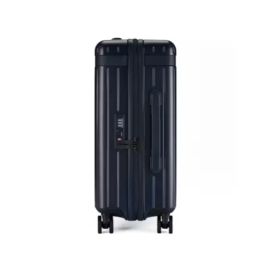 The Carry-On Zipped