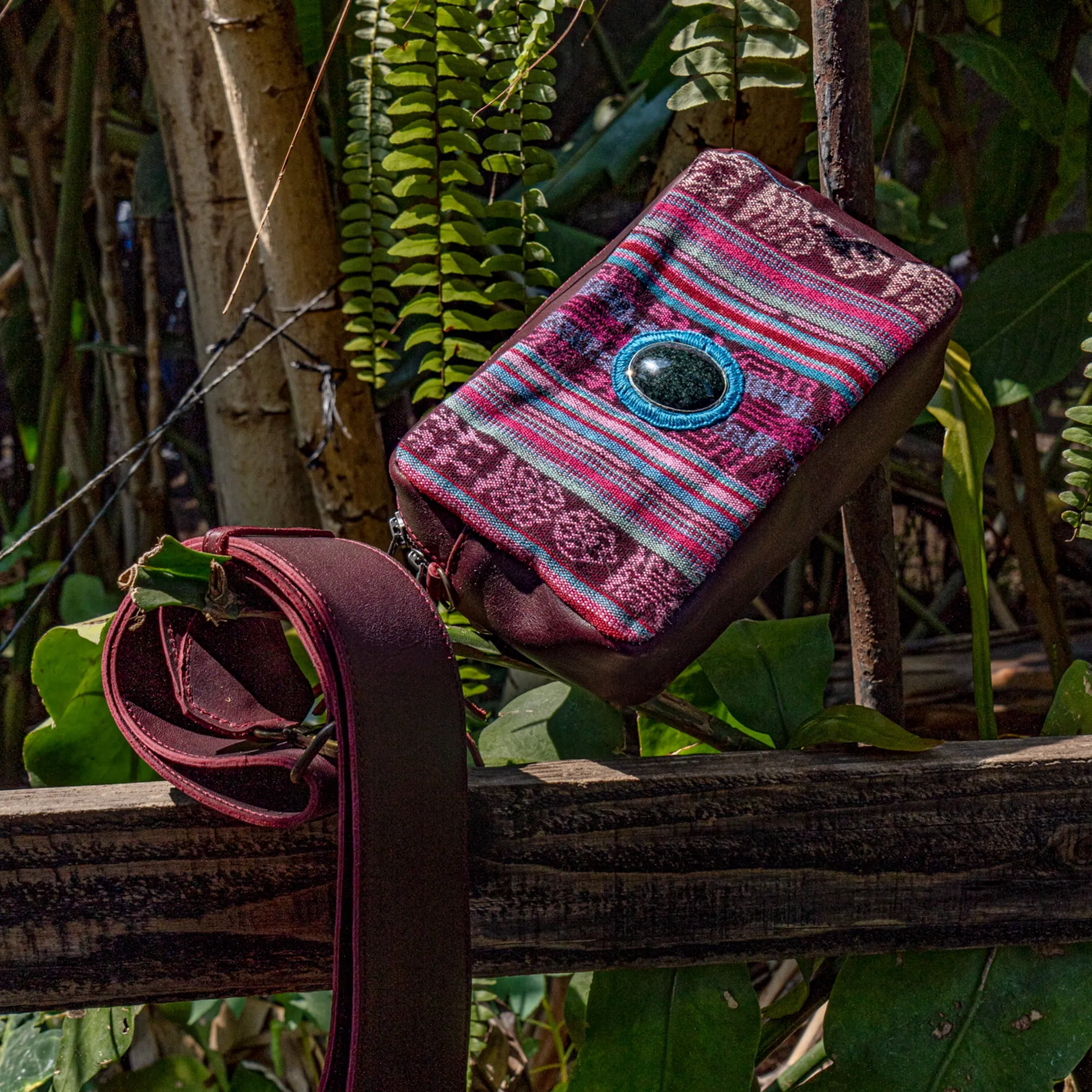 WANDER CROSSBODY BAG   STRAP SET - CORTE WITH JADE - VINO TINTO - NO. 15547