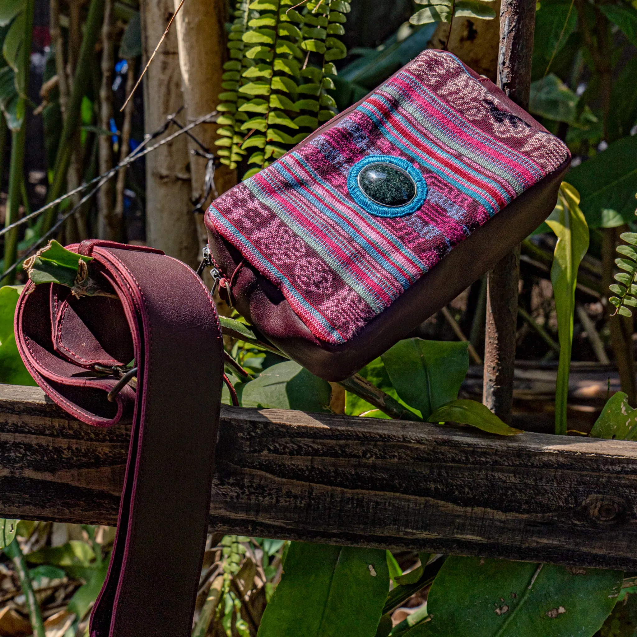 WANDER CROSSBODY BAG   STRAP SET - CORTE WITH JADE - VINO TINTO - NO. 15547
